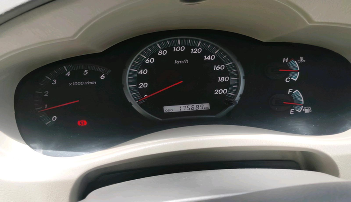 2014 Toyota Innova 2.5 VX 7 STR, Diesel, Manual, 1,75,689 km, interior