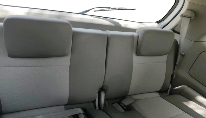 2014 Toyota Innova 2.5 VX 7 STR, Diesel, Manual, 1,75,689 km, interior