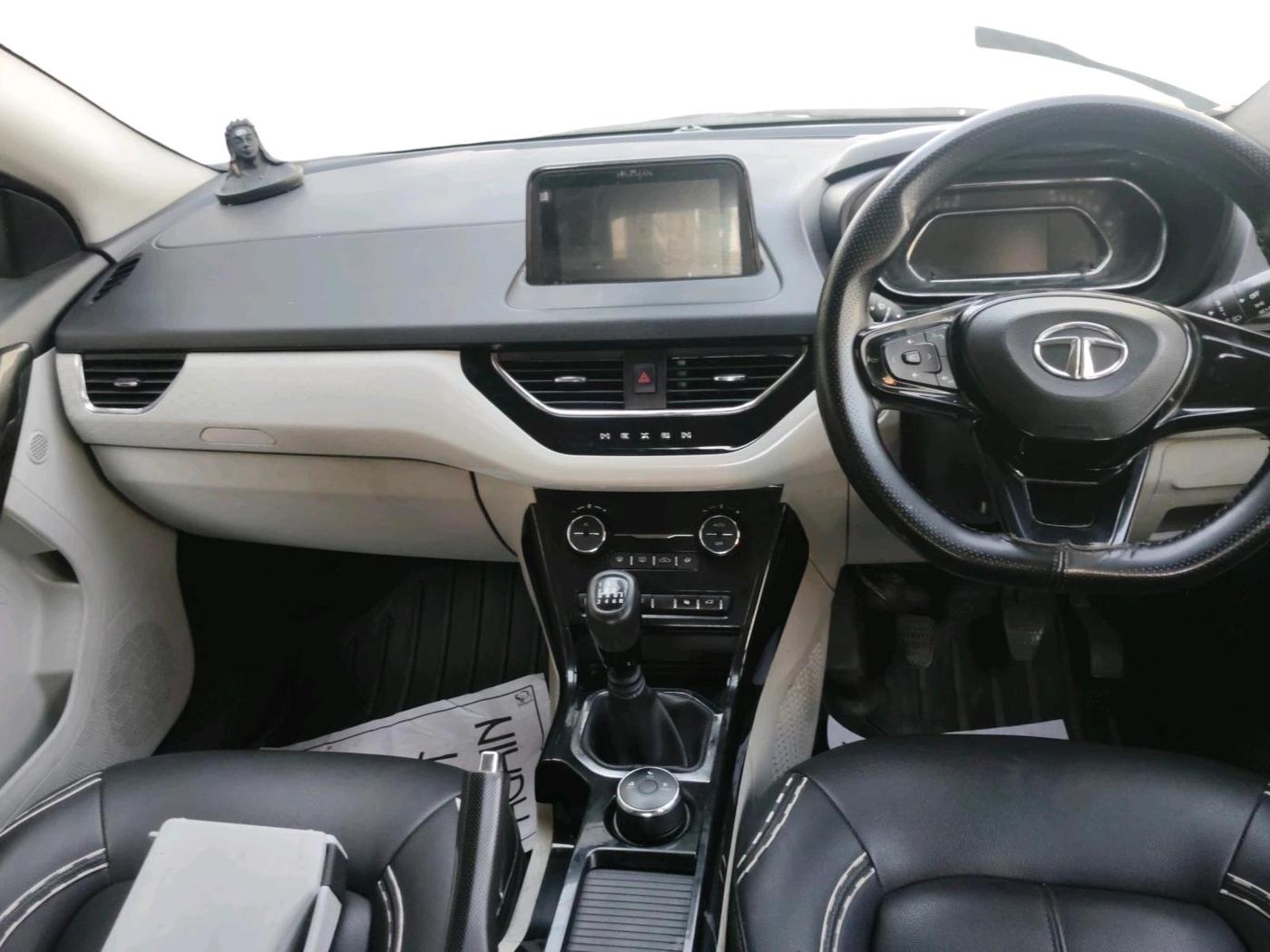 2021 Tata NEXON XZ PLUS PETROL, Petrol, Manual, 57,976 km, interior