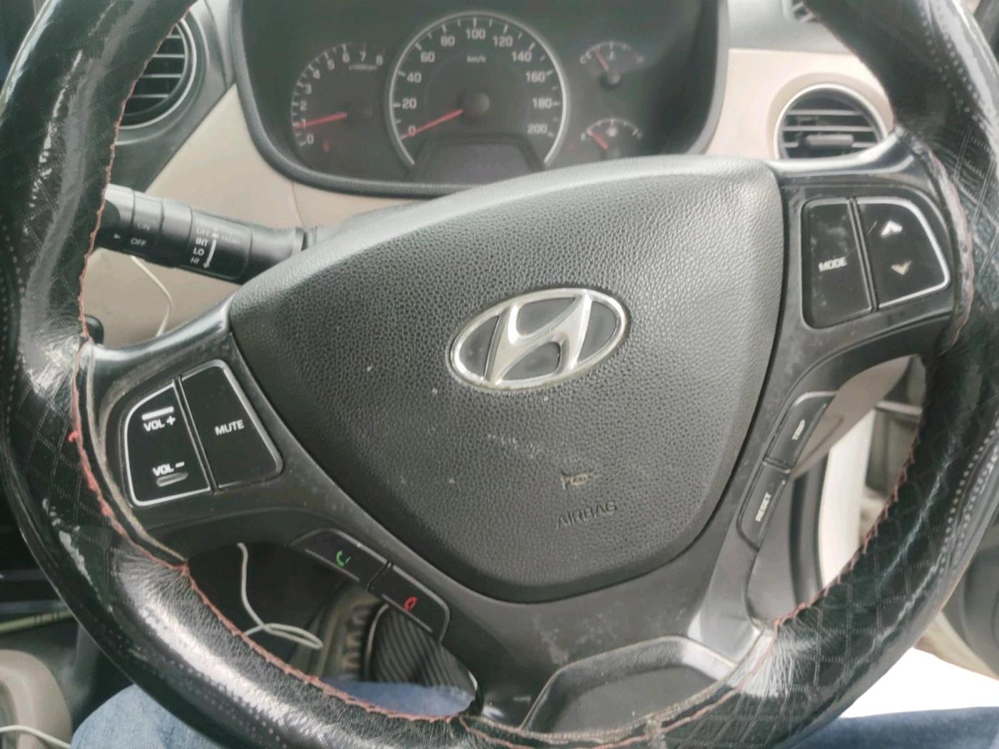 2013 Hyundai i10 ASTA 1.2, Petrol, Manual, 1,06,649 km, interior