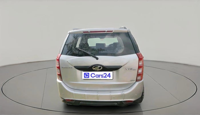 2015 Mahindra XUV500 W6, Diesel, Manual, 1,67,348 km, exterior