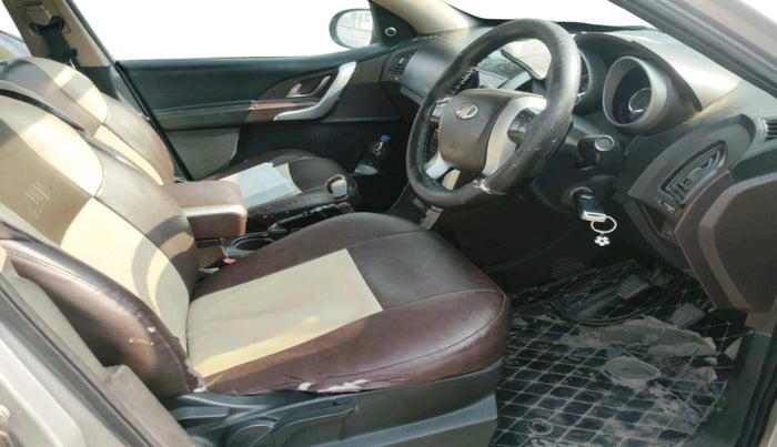 2015 Mahindra XUV500 W6, Diesel, Manual, 1,67,348 km, interior