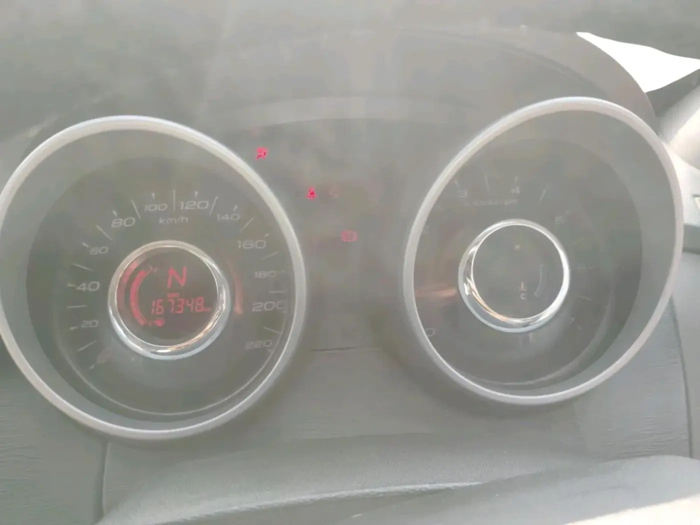 2015 Mahindra XUV500 W6, Diesel, Manual, 1,67,348 km, interior
