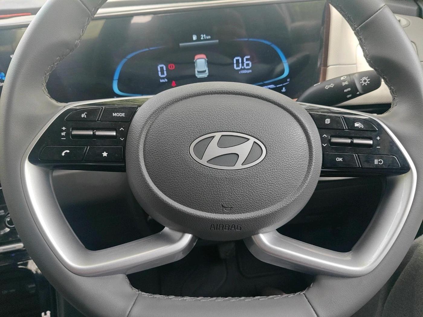 2024 Hyundai Creta SX 1.5 PETROL, Petrol, Manual, 5,104 km, interior