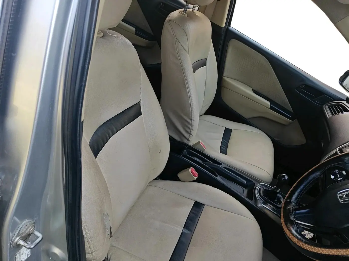 2014 Honda City 1.5L I-DTEC S, Diesel, Manual, 1,21,275 km, interior