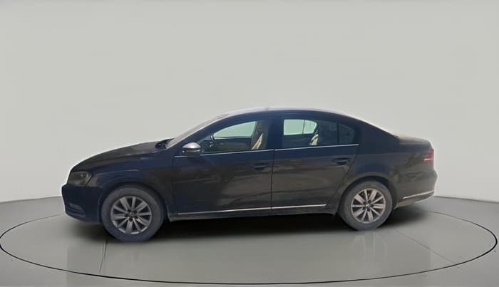 2013 Volkswagen Passat TRENDLINE MT, Diesel, Manual, 2,07,626 km, exterior