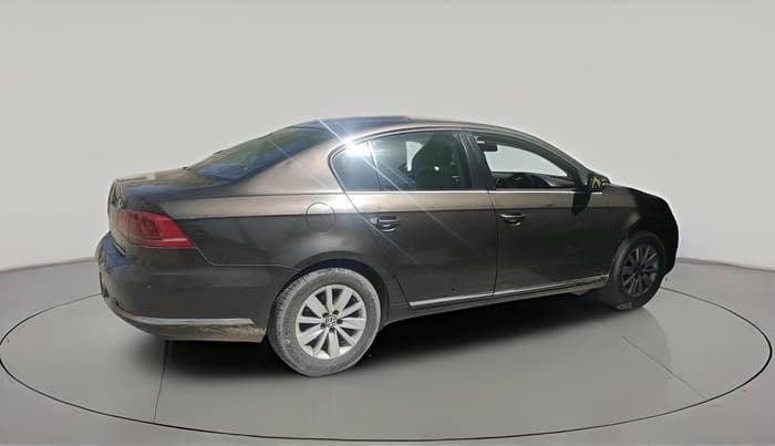 2013 Volkswagen Passat TRENDLINE MT, Diesel, Manual, 2,07,626 km, exterior