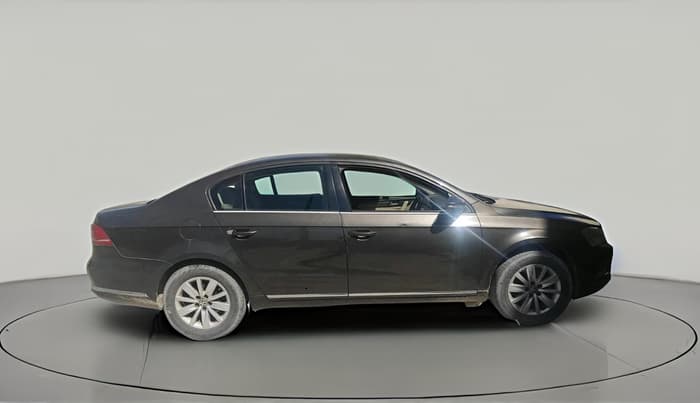 2013 Volkswagen Passat TRENDLINE MT, Diesel, Manual, 2,07,626 km, exterior