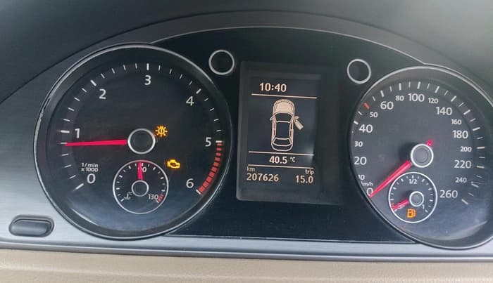 2013 Volkswagen Passat TRENDLINE MT, Diesel, Manual, 2,07,626 km, interior