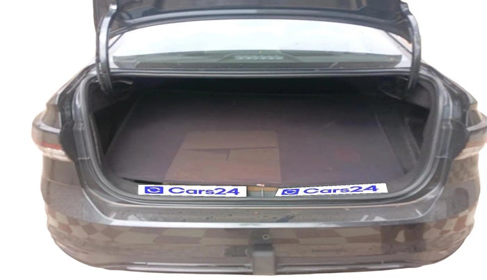 2025 Volkswagen VIRTUS GT PLUS TSI 1.5 EVO DSG, Petrol, Automatic, 19,167 km, exterior