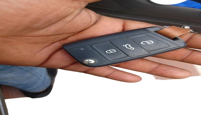 2025 Volkswagen VIRTUS GT PLUS TSI 1.5 EVO DSG, Petrol, Automatic, 19,167 km, interior