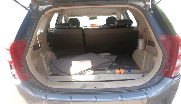 2016 Mahindra XUV500 W4, Diesel, Manual, 1,03,824 km, exterior