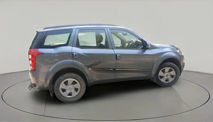 2016 Mahindra XUV500 W4, Diesel, Manual, 1,03,824 km, exterior