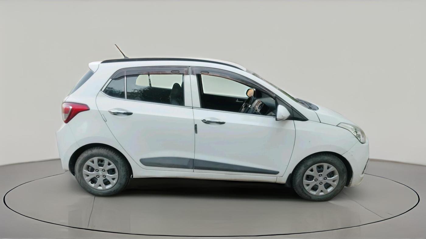 2013 Hyundai Grand i10 SPORTZ 1.1 CRDI, Diesel, Manual, 2,51,641 km, exterior
