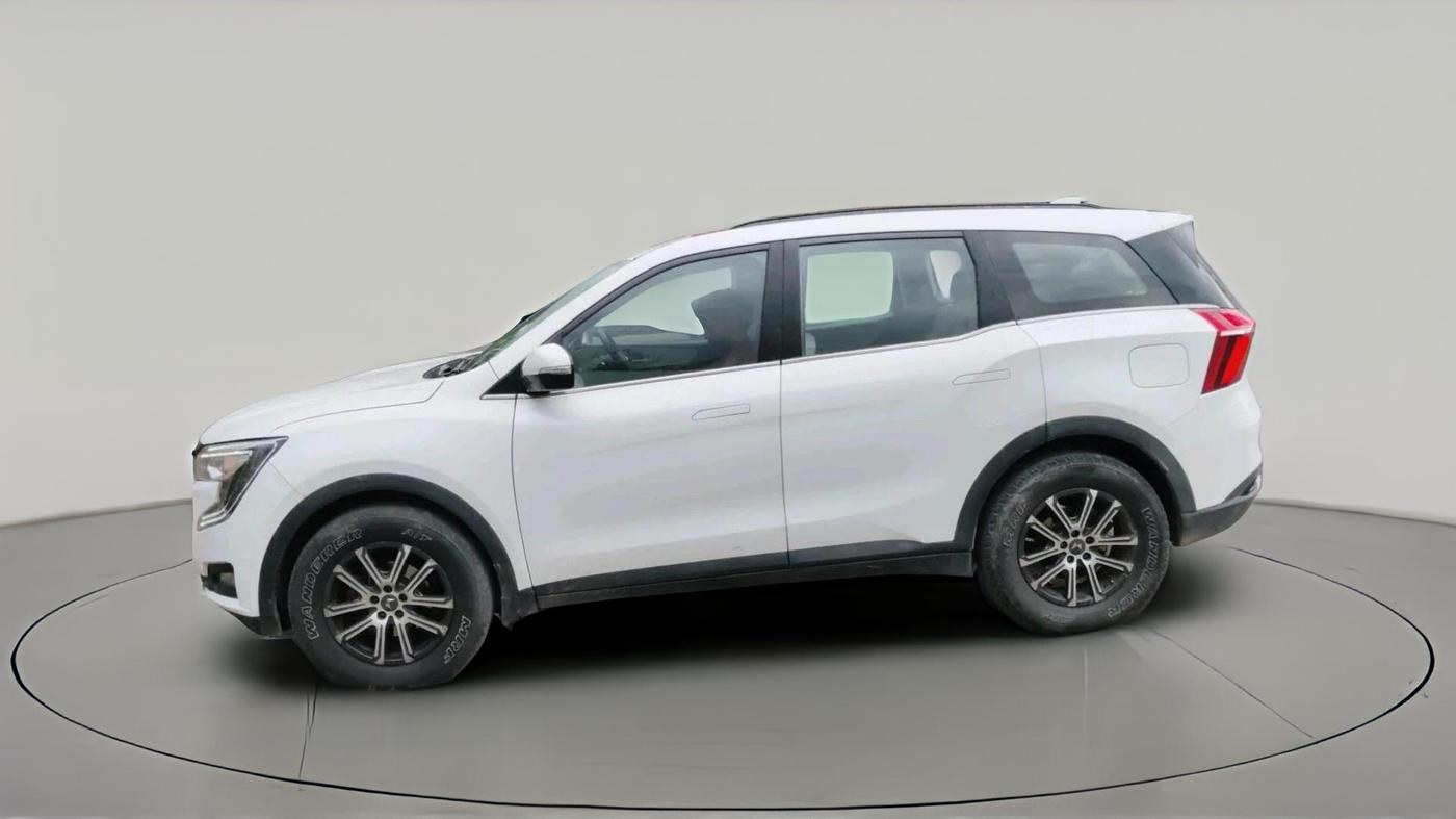2022 Mahindra XUV700 AX 7 D AT 7 STR, Diesel, Automatic, 72,788 km, exterior