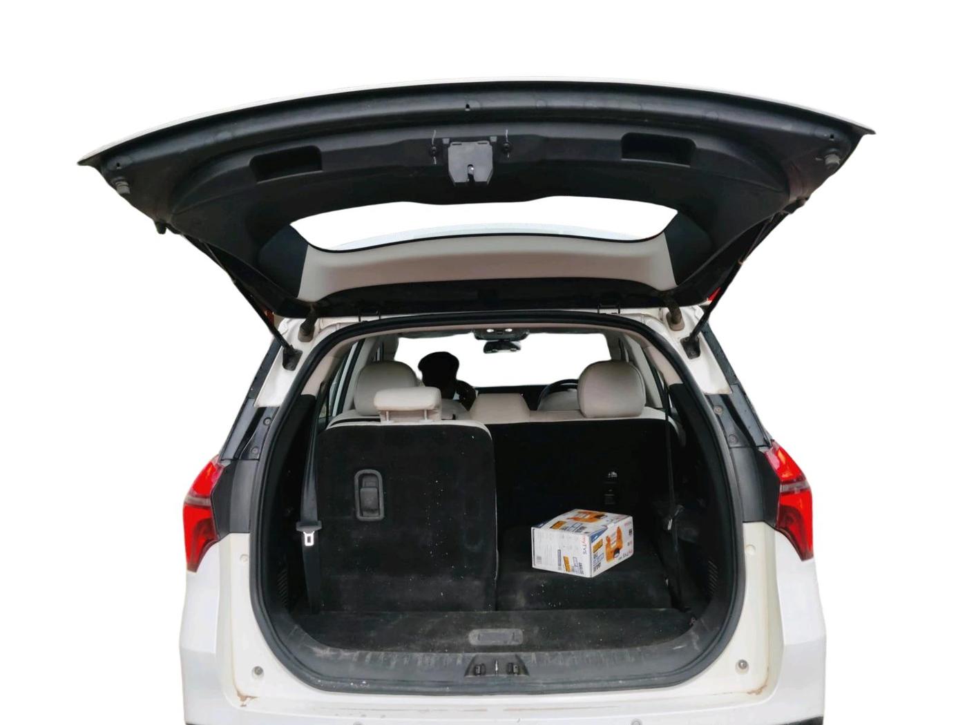 2022 Mahindra XUV700 AX 7 D AT 7 STR, Diesel, Automatic, 72,788 km, exterior