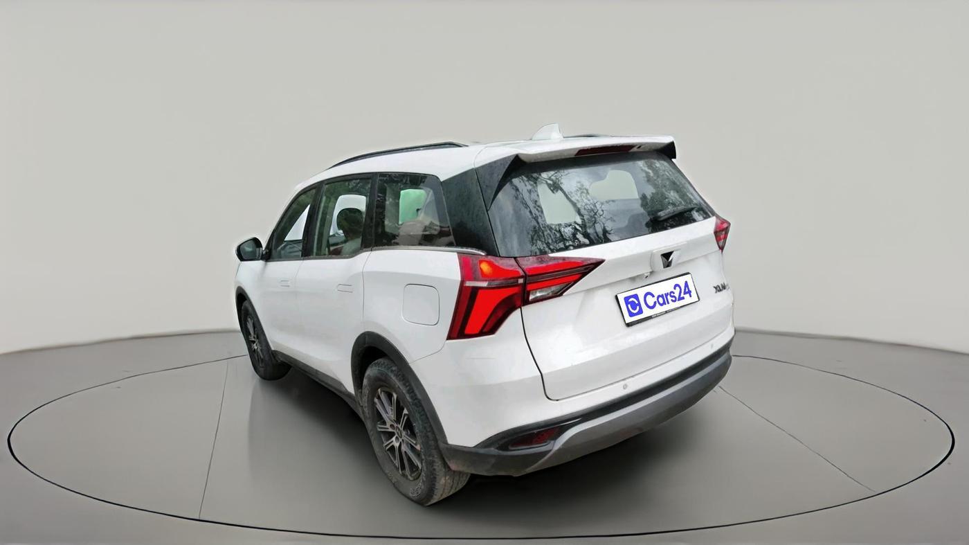 2022 Mahindra XUV700 AX 7 D AT 7 STR, Diesel, Automatic, 72,788 km, exterior