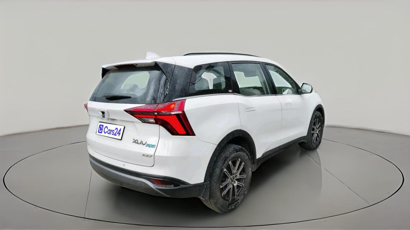 2022 Mahindra XUV700 AX 7 D AT 7 STR, Diesel, Automatic, 72,788 km, exterior