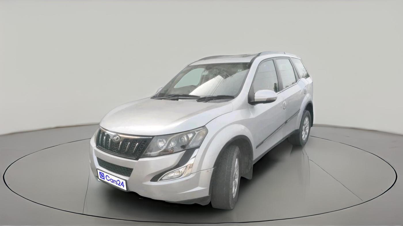 2017 Mahindra XUV500 W10, Diesel, Manual, 1,38,703 km, exterior