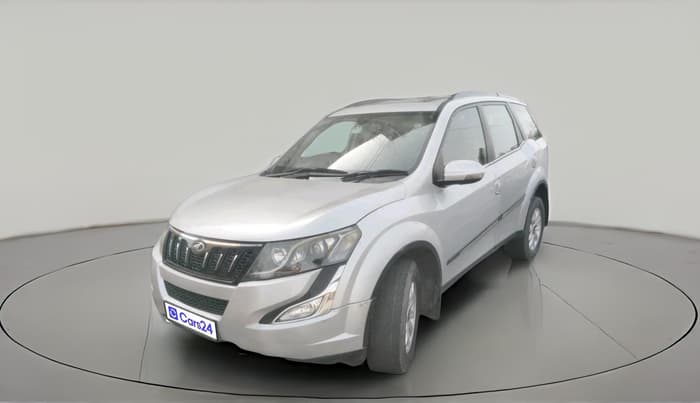 2017 Mahindra XUV500 W10, Diesel, Manual, 1,38,703 km, exterior