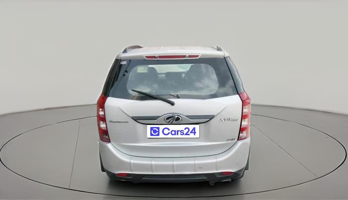 2017 Mahindra XUV500 W10, Diesel, Manual, 1,38,703 km, exterior
