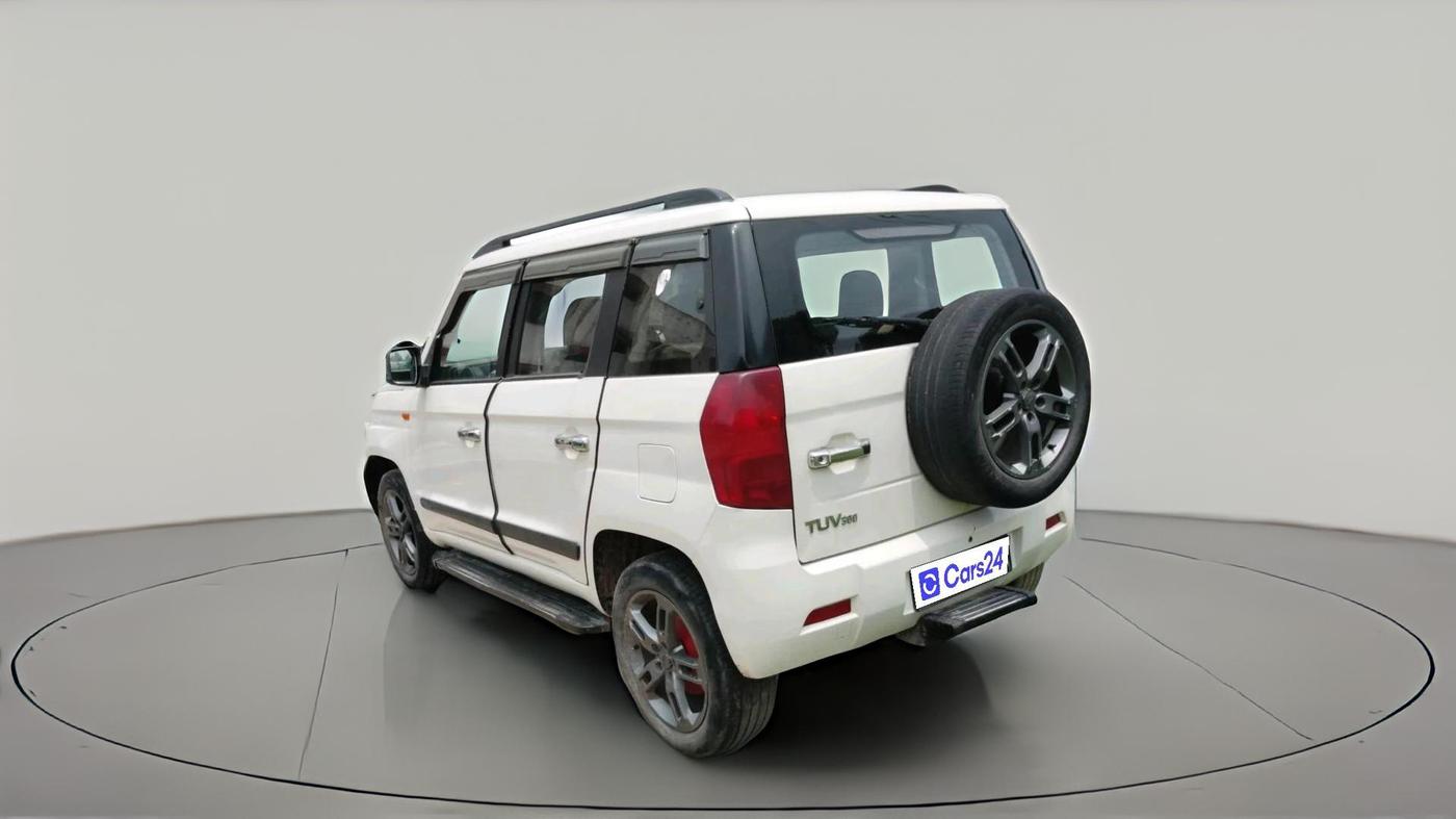 2016 Mahindra TUV300 T6, Diesel, Manual, 95,073 km, exterior