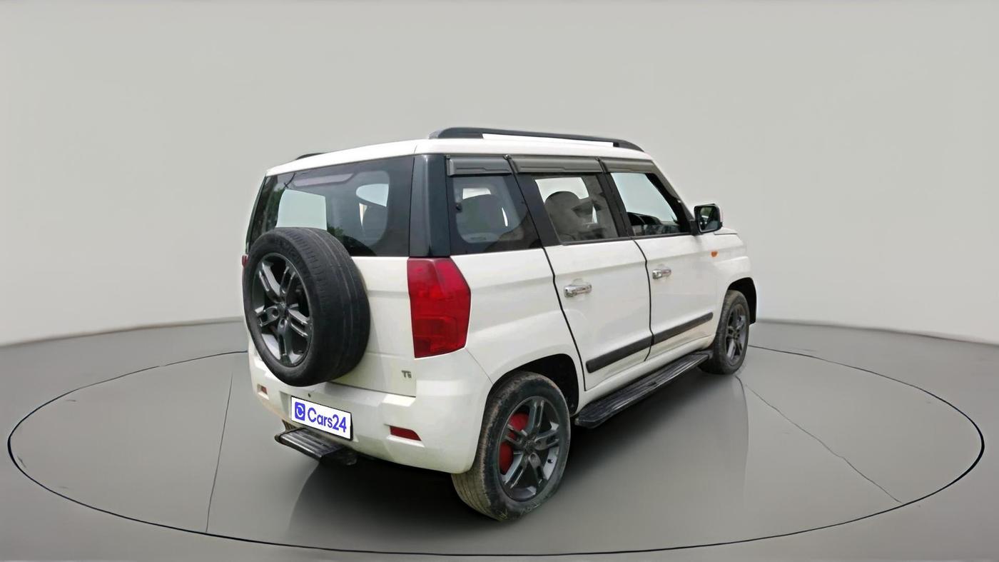 2016 Mahindra TUV300 T6, Diesel, Manual, 95,073 km, exterior