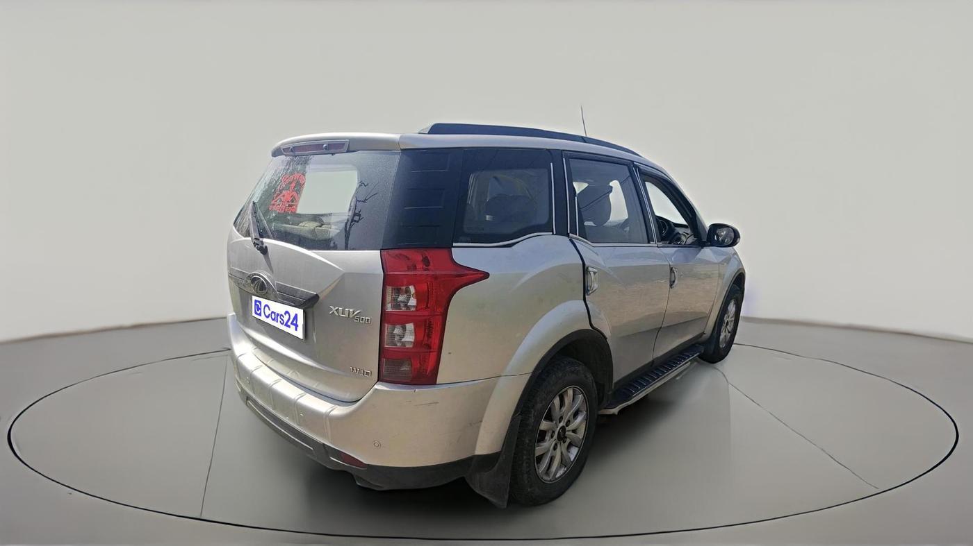 2017 Mahindra XUV500 W10 1.99, Diesel, Manual, 98,261 km, exterior