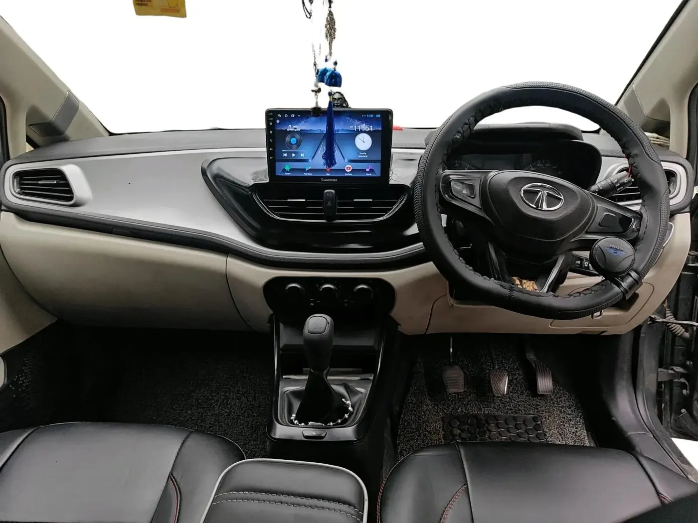 2021 Tata ALTROZ XE DIESEL, Diesel, Manual, 2,24,846 km, interior
