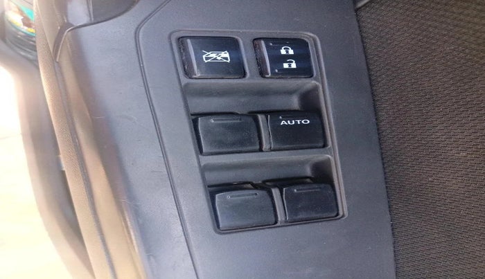 2017 Maruti Vitara Brezza VDI (O), Diesel, Manual, 89,842 km, interior