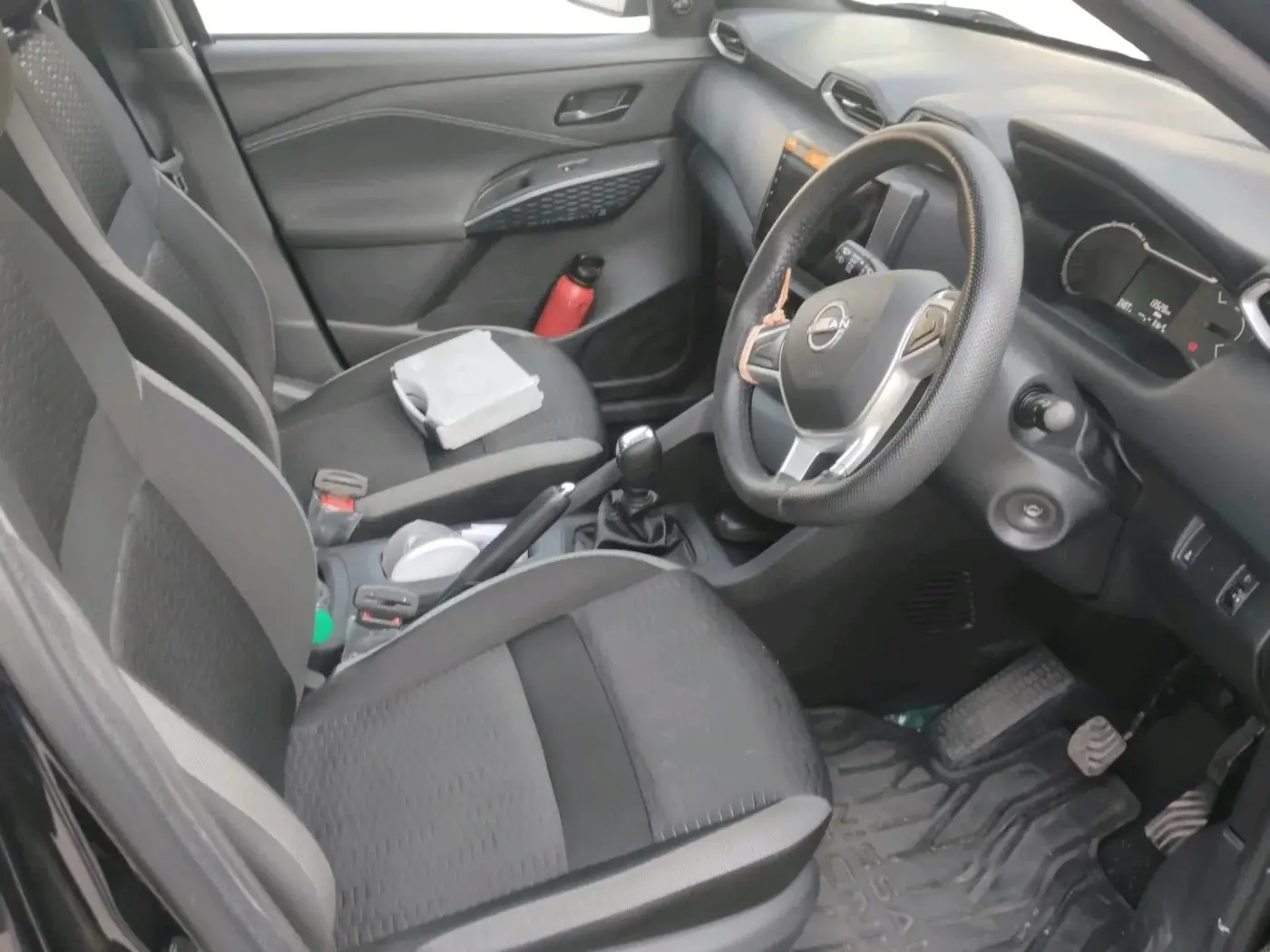 2025 Nissan MAGNITE Visia EZ-Shift, Petrol, Automatic, 13,528 km, interior