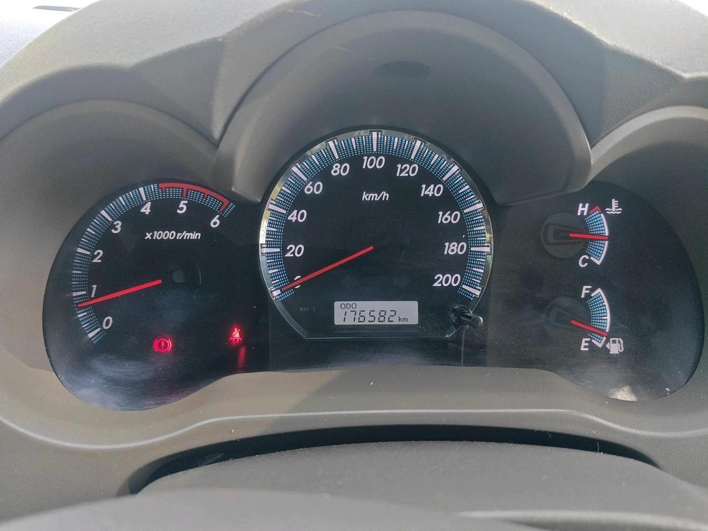 2013 Toyota Fortuner 3.0 4X2 MT, Diesel, Manual, 1,76,582 km, interior