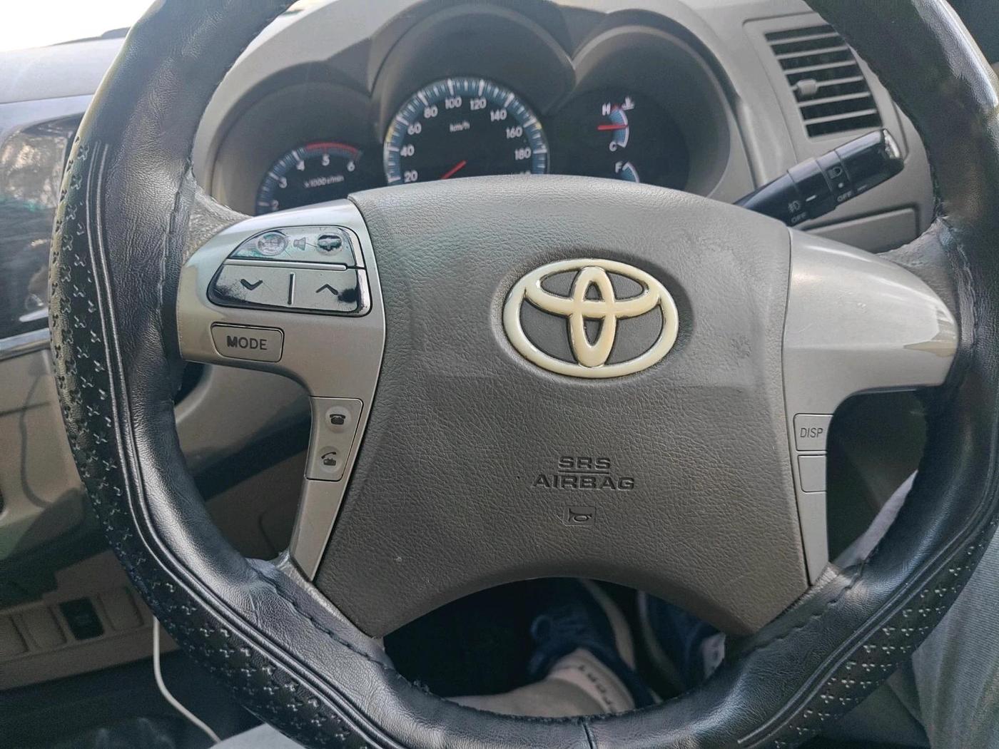 2013 Toyota Fortuner 3.0 4X2 MT, Diesel, Manual, 1,76,582 km, interior