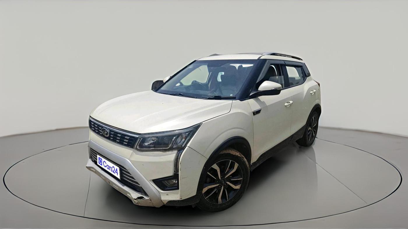2019 Mahindra XUV300 W8 (O) 1.5 DIESEL, Diesel, Manual, 1,01,425 km, exterior