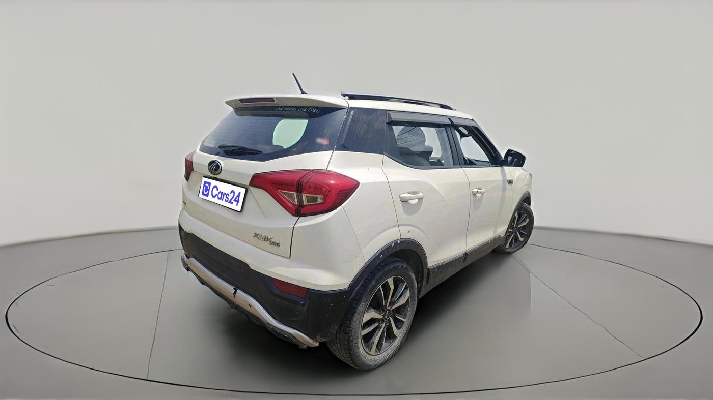 2019 Mahindra XUV300 W8 (O) 1.5 DIESEL, Diesel, Manual, 1,01,425 km, exterior