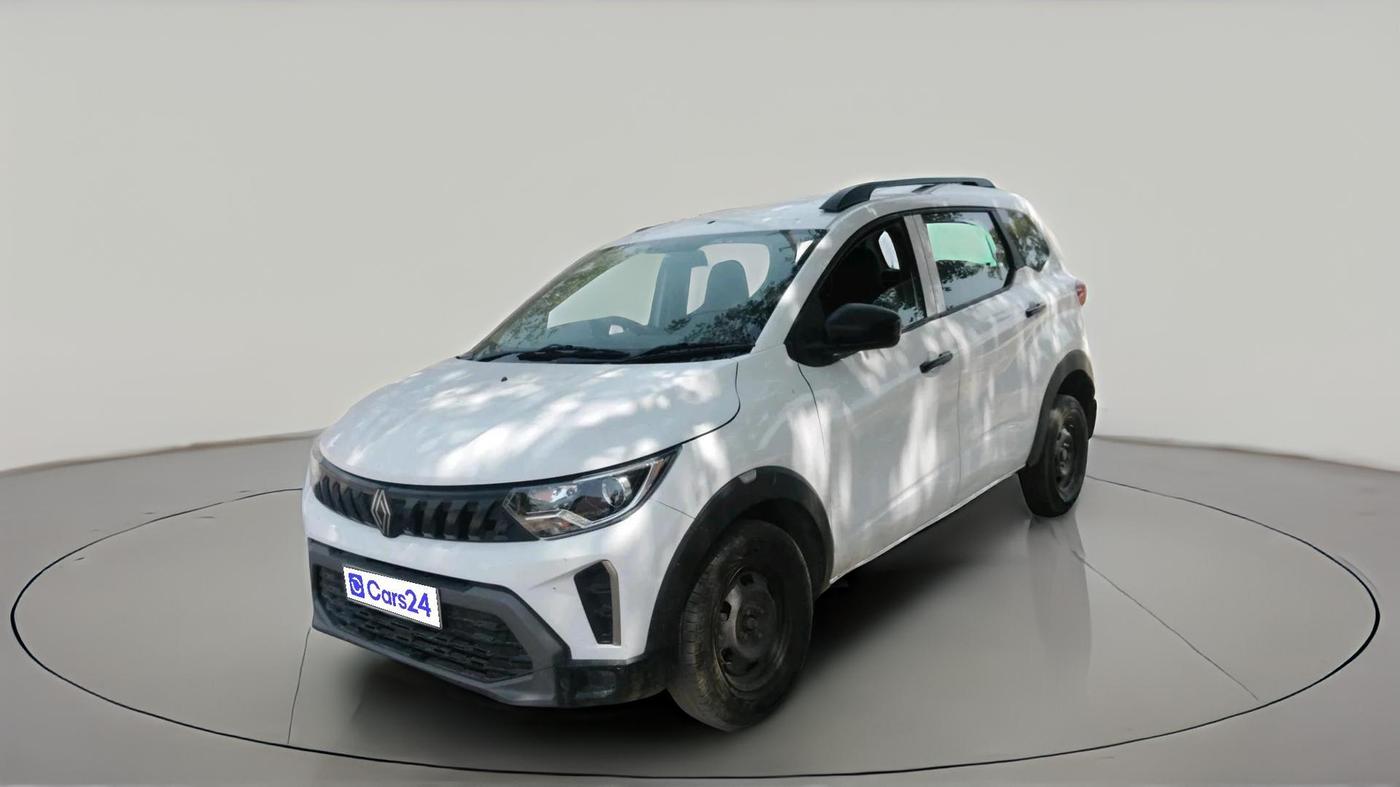 2022 Renault TRIBER RXE MT, Petrol, Manual, 70,176 km, exterior