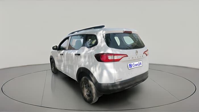 2022 Renault TRIBER RXE MT, Petrol, Manual, 70,280 km, exterior