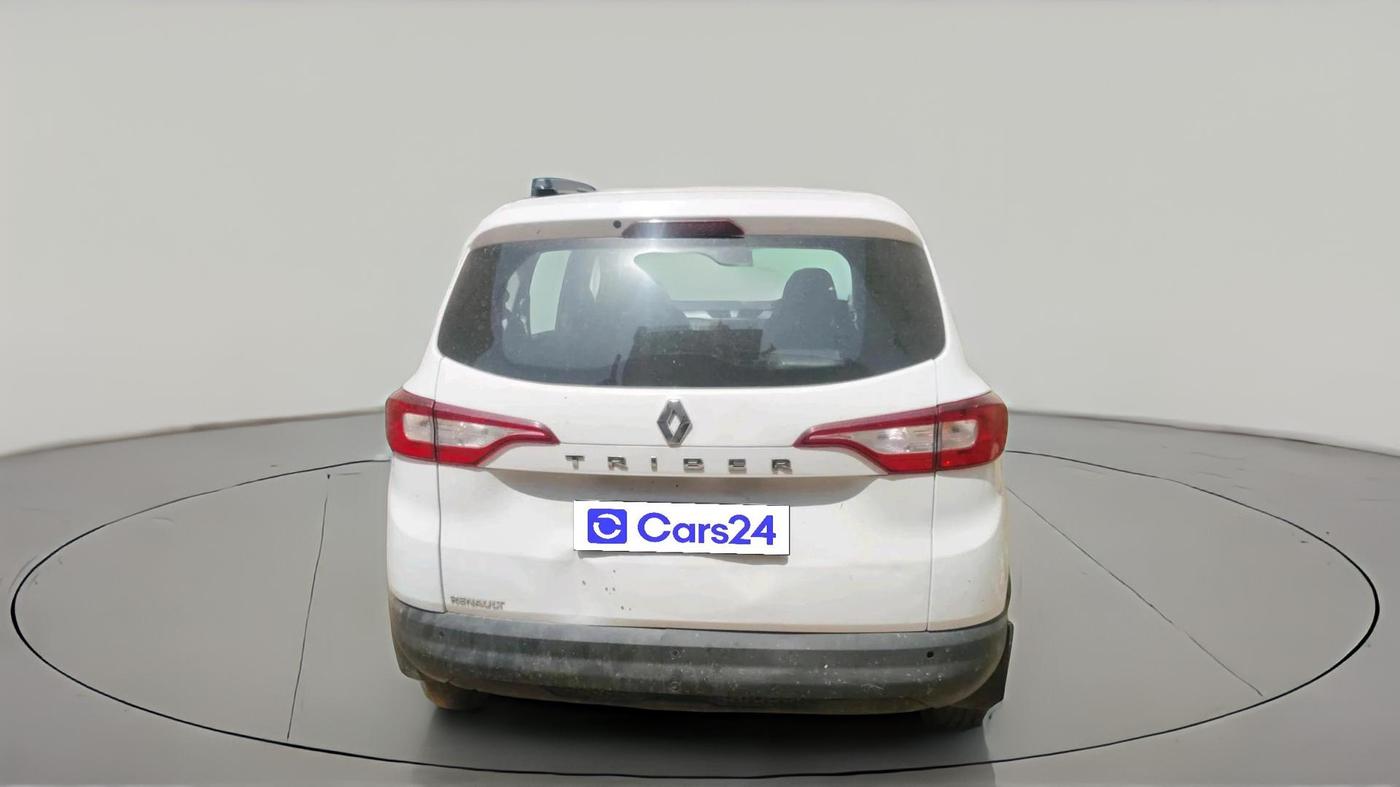 2022 Renault TRIBER RXE MT, Petrol, Manual, 70,176 km, exterior