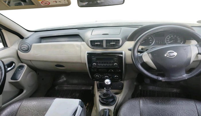 2014 Nissan Terrano XV D THP 110 PS, Diesel, Manual, 1,47,928 km, interior