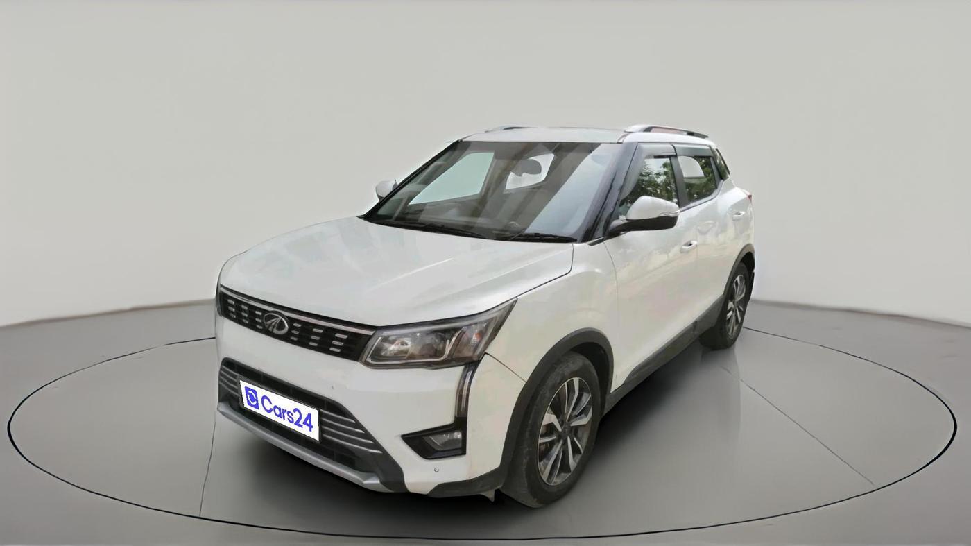 2019 Mahindra XUV300 W8 (O) 1.5 DIESEL, Diesel, Manual, 1,44,236 km, exterior
