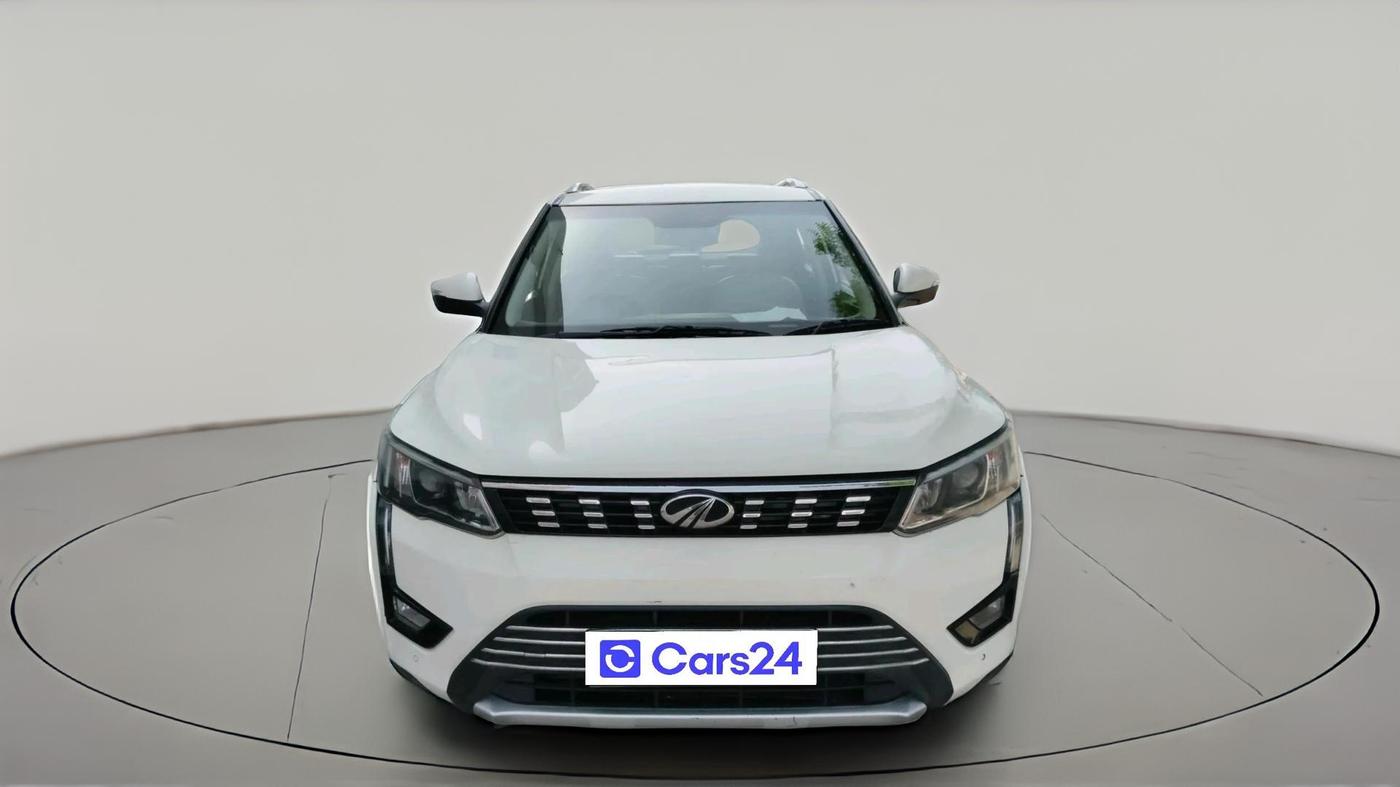 2019 Mahindra XUV300 W8 (O) 1.5 DIESEL, Diesel, Manual, 1,44,236 km, exterior