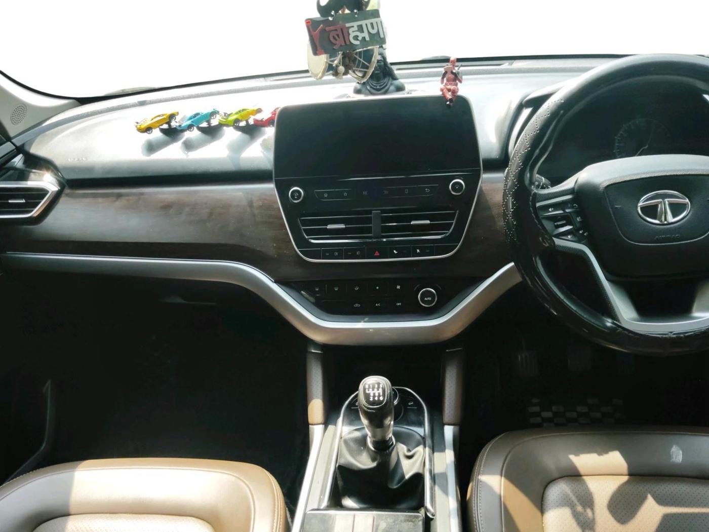 2019 Tata Harrier XZ 2.0L DUAL TONE, Diesel, Manual, 77,371 km, interior