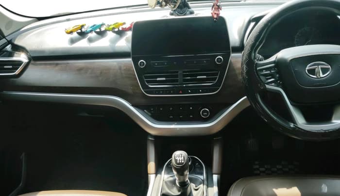 2019 Tata Harrier XZ 2.0L DUAL TONE, Diesel, Manual, 65,439 km, interior