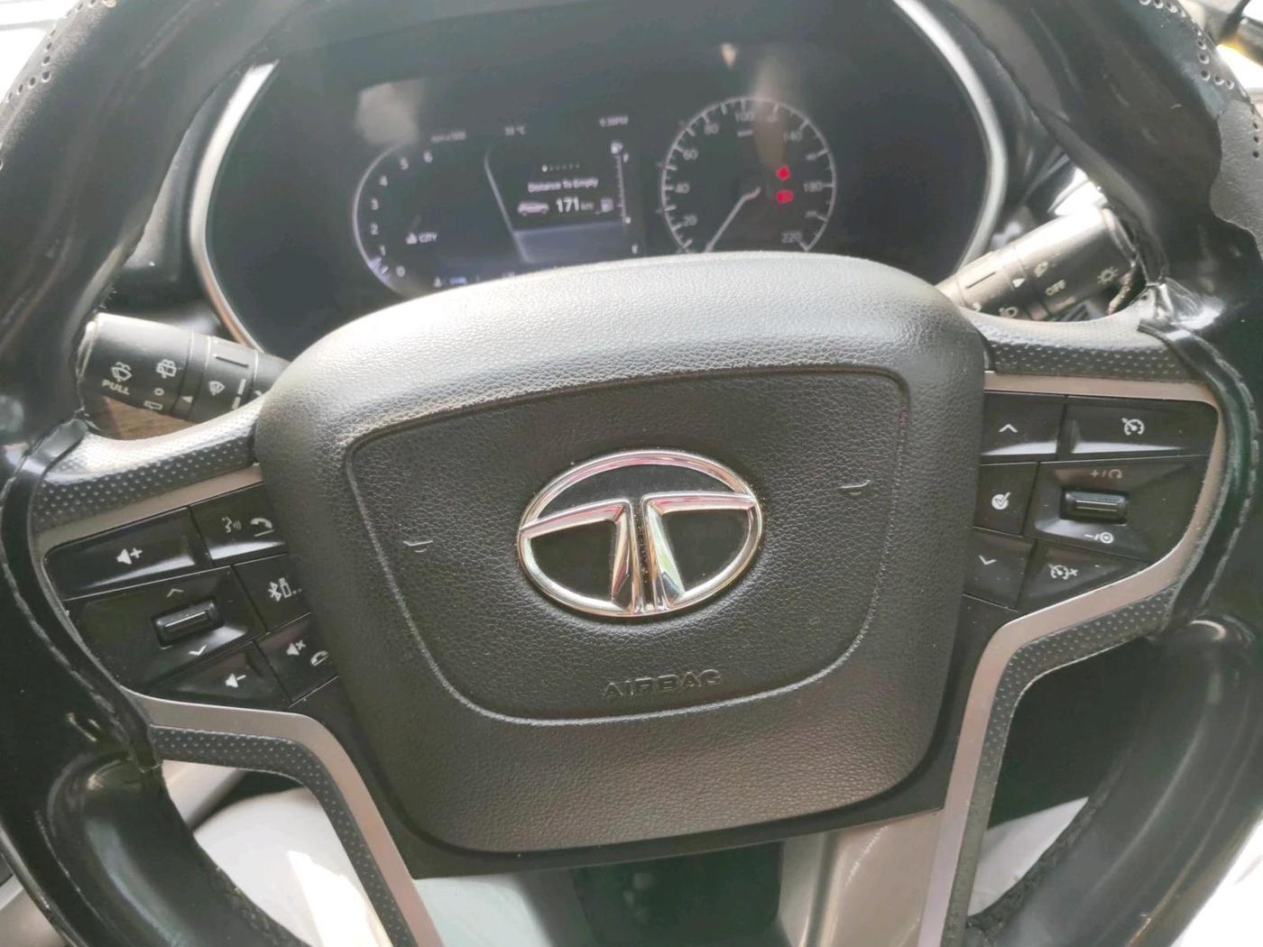 2019 Tata Harrier XZ 2.0L DUAL TONE, Diesel, Manual, 77,371 km, interior
