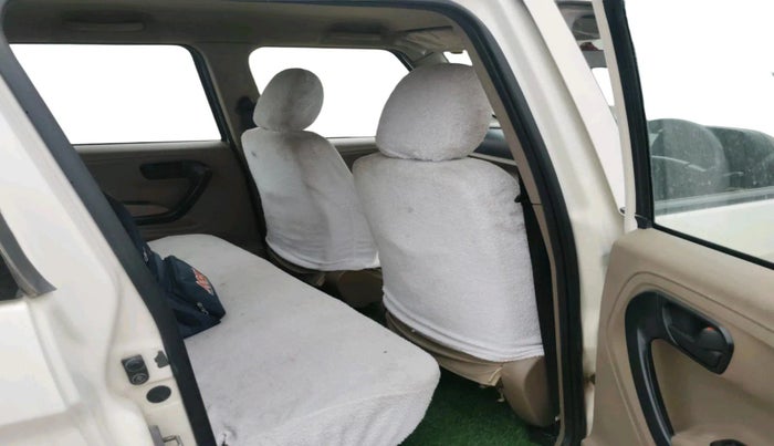 2019 Mahindra TUV300 T4 PLUS, Diesel, Manual, 49,165 km, interior