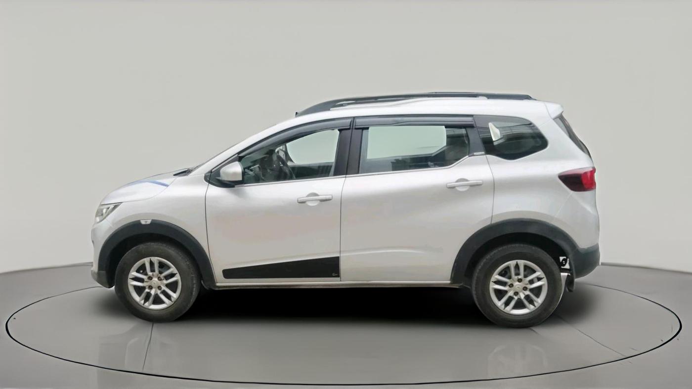 2020 Renault TRIBER RXT, Petrol, Manual, 1,20,928 km, exterior