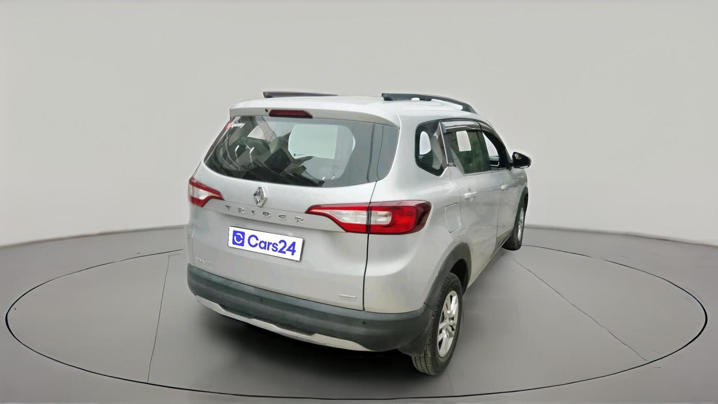 2020 Renault TRIBER RXT, Petrol, Manual, 1,20,928 km, exterior