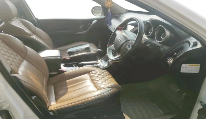 2019 Mahindra XUV500 W11 AT, Diesel, Automatic, 1,05,600 km, interior