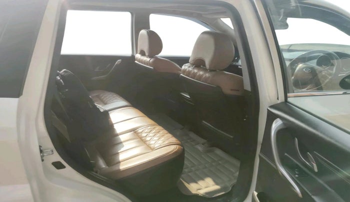 2019 Mahindra XUV500 W11 AT, Diesel, Automatic, 1,05,600 km, interior
