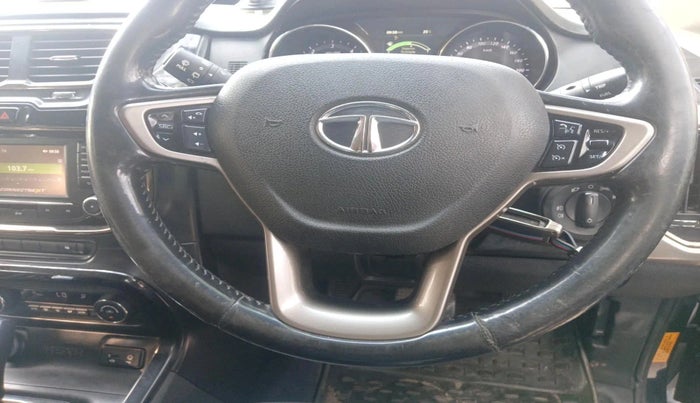 2018 Tata Hexa XTA 4X2 6 STR, Diesel, Automatic, 1,35,374 km, interior